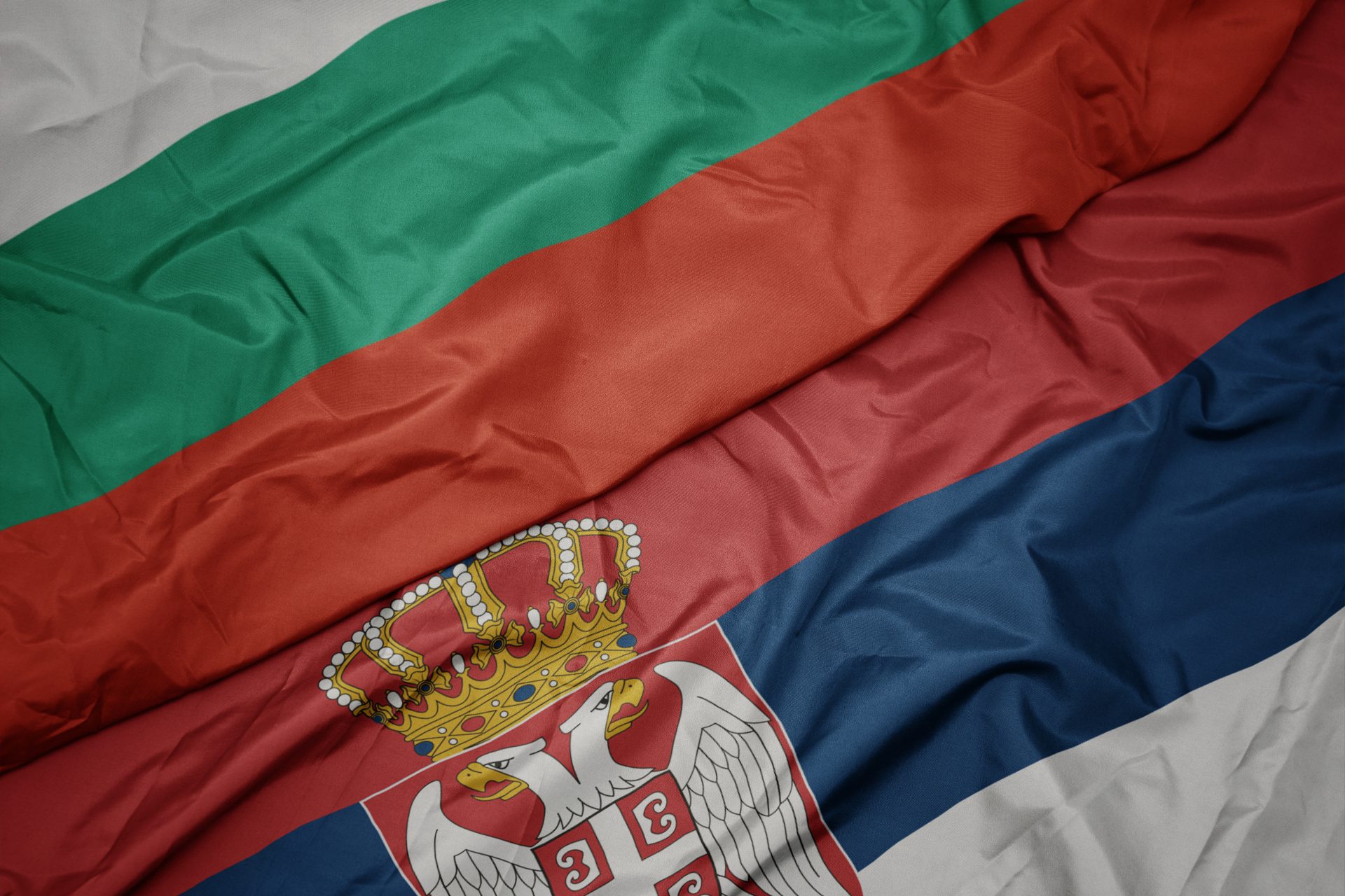 Флаг россии сербии и франции